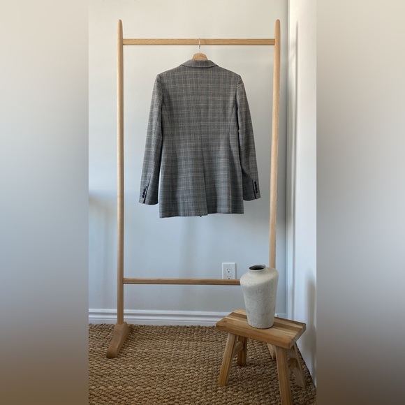 Aritzia Babaton Blazer - Picture 2 of 5